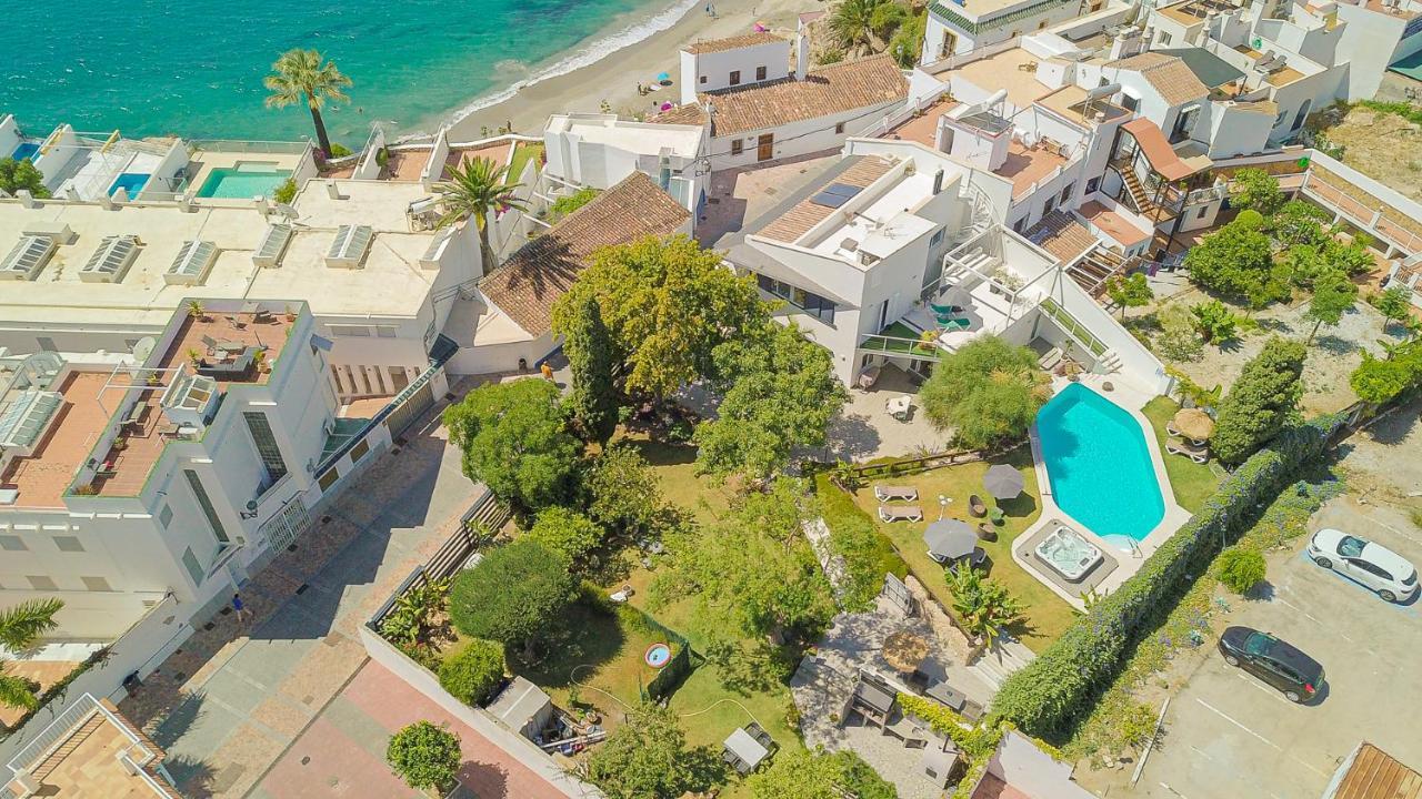 Con Piscina Privada En Calle Carabeo Pousada Nerja