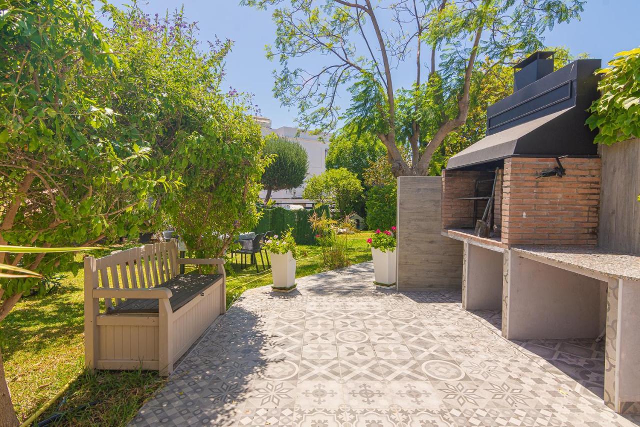 Con Piscina Privada En Calle Carabeo Nerja