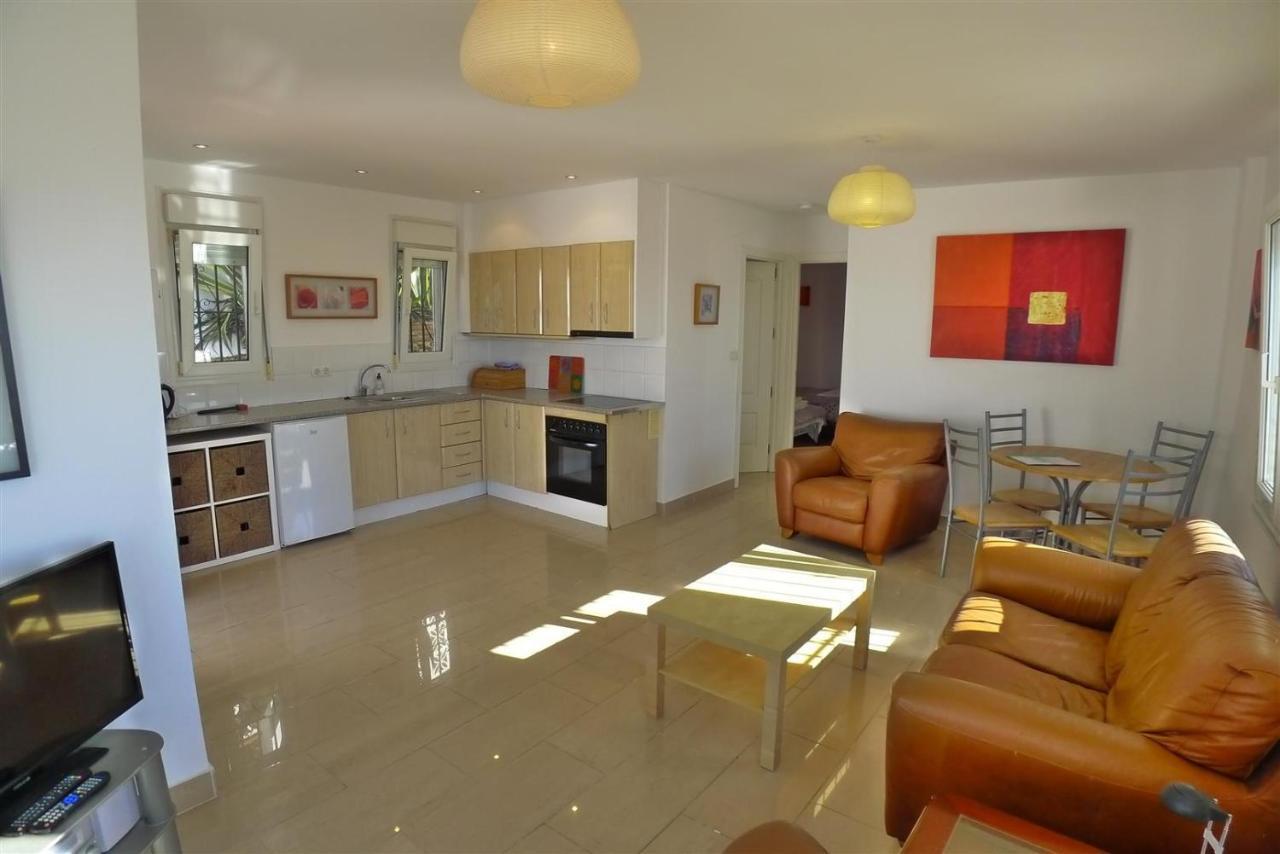 Opp Beach Nerja, Costa Del Sol. Sleeps 12+ Pousada Nerja