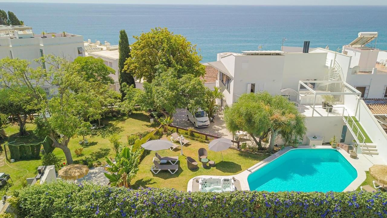 Con Piscina Privada En Calle Carabeo Pousada Nerja