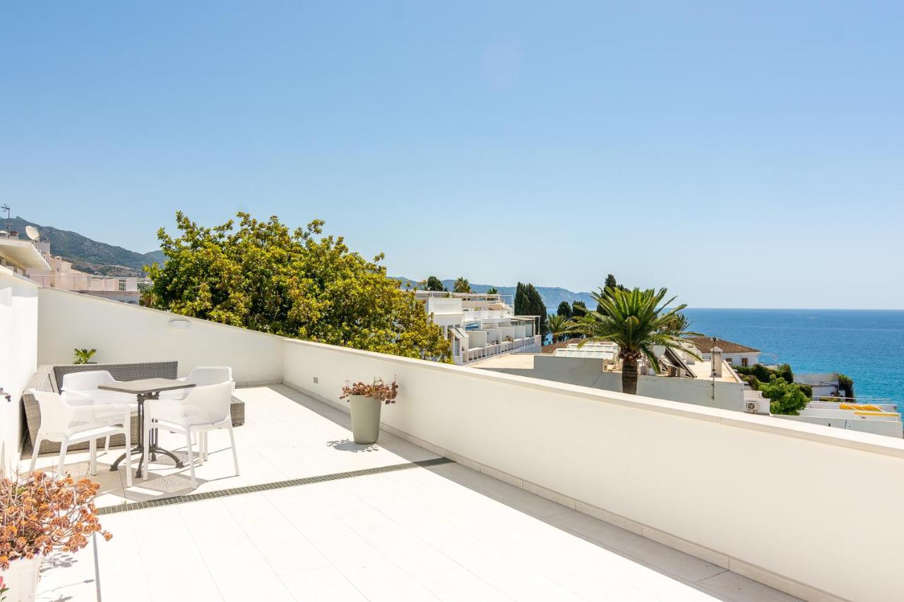 Pousada Con Piscina Privada En Calle Carabeo Nerja