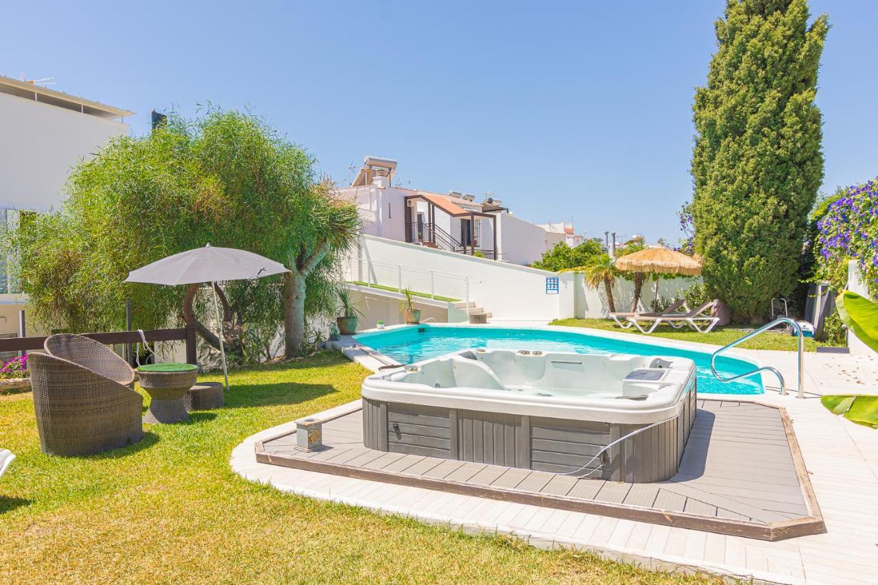 Con Piscina Privada En Calle Carabeo * Nerja