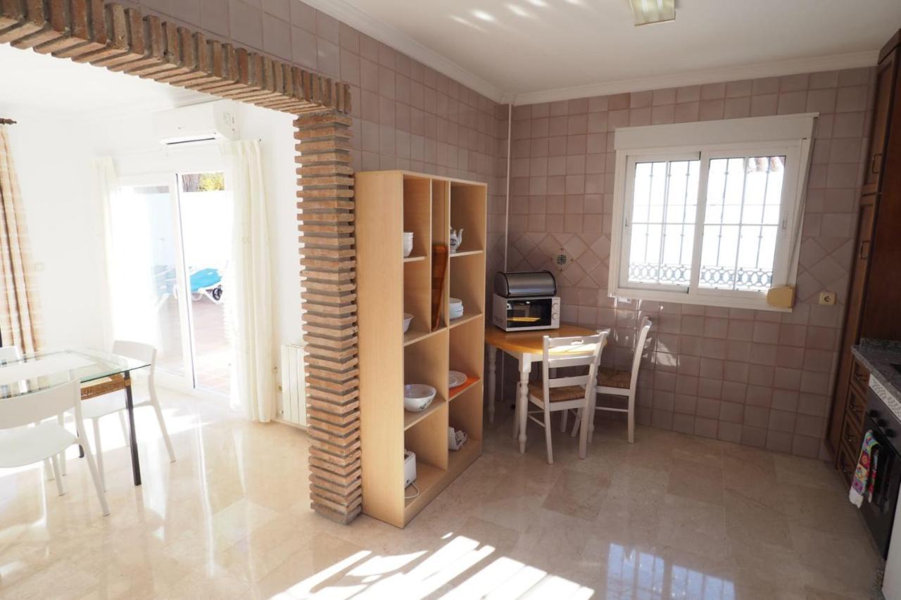 Paradise - Palomas Villa Nerja