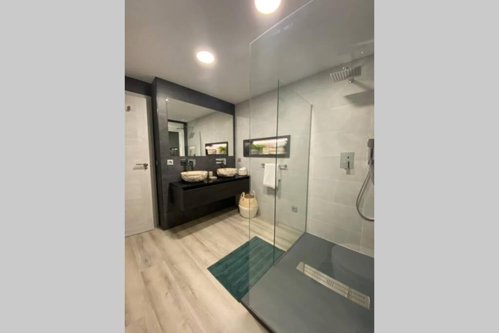 Precioso A Estrenar En Centro De Apartamento Nerja