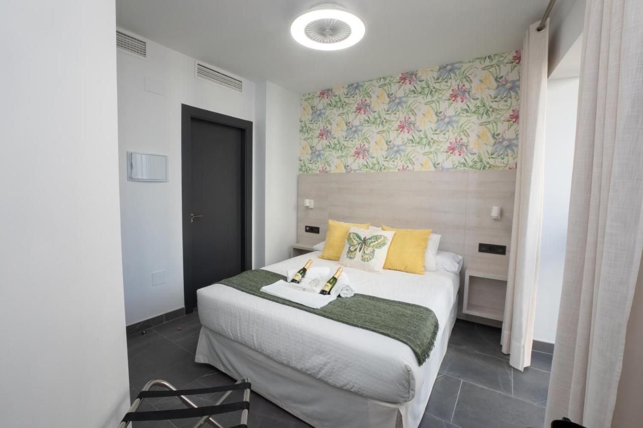 Nerja-centro-jacuzzi- Mirador De La Ermita- Adults Recommended Guest house Nerja