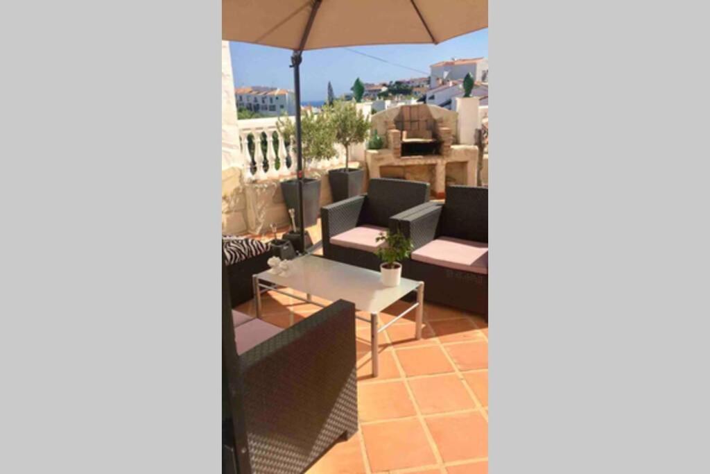 Casa Con Gran Terraza, Muy Luminosa Y En Tranquila Zona Residencial Сasa de vacaciones Nerja