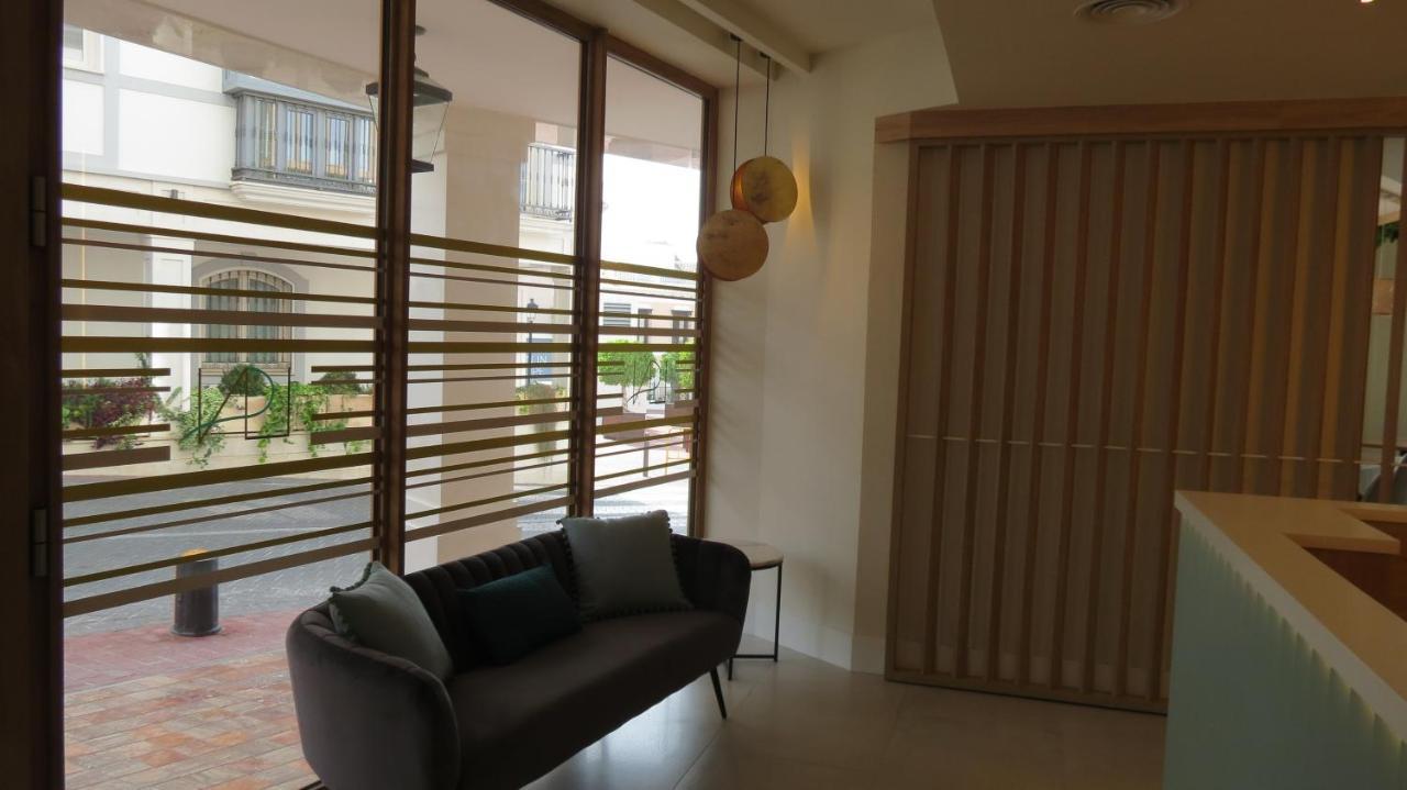 La Puerta De Boutique - Adults Recommended * Nerja