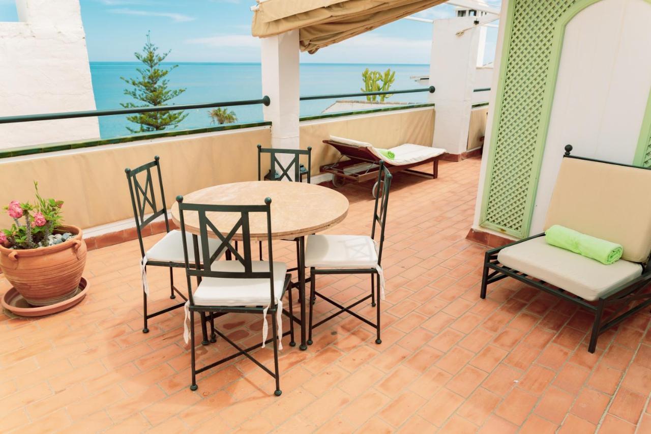 Carabeo Hotel *