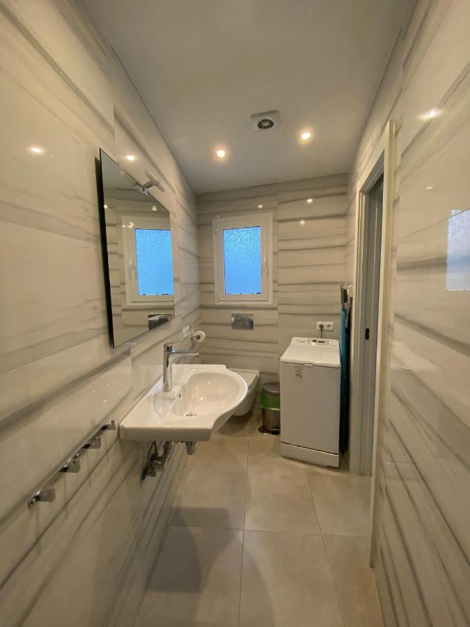 New Townhouse In The Heart Of With Jacuzzi Сasa de vacaciones Nerja