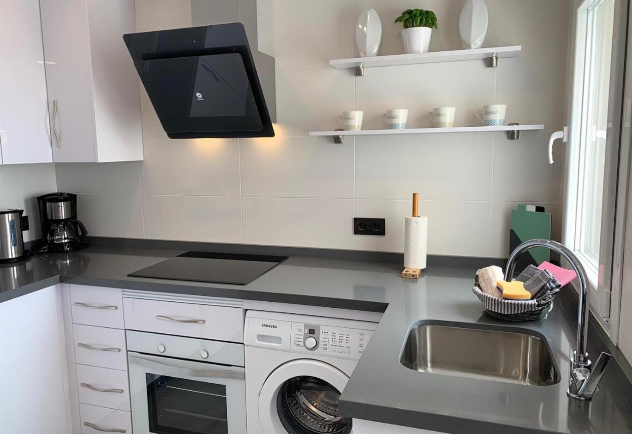 Lovely Modern Front Line Apartamento Nerja