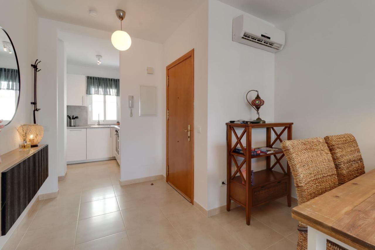Apt Chimenea With Ocean View, A/c, & Fiber Apartamento