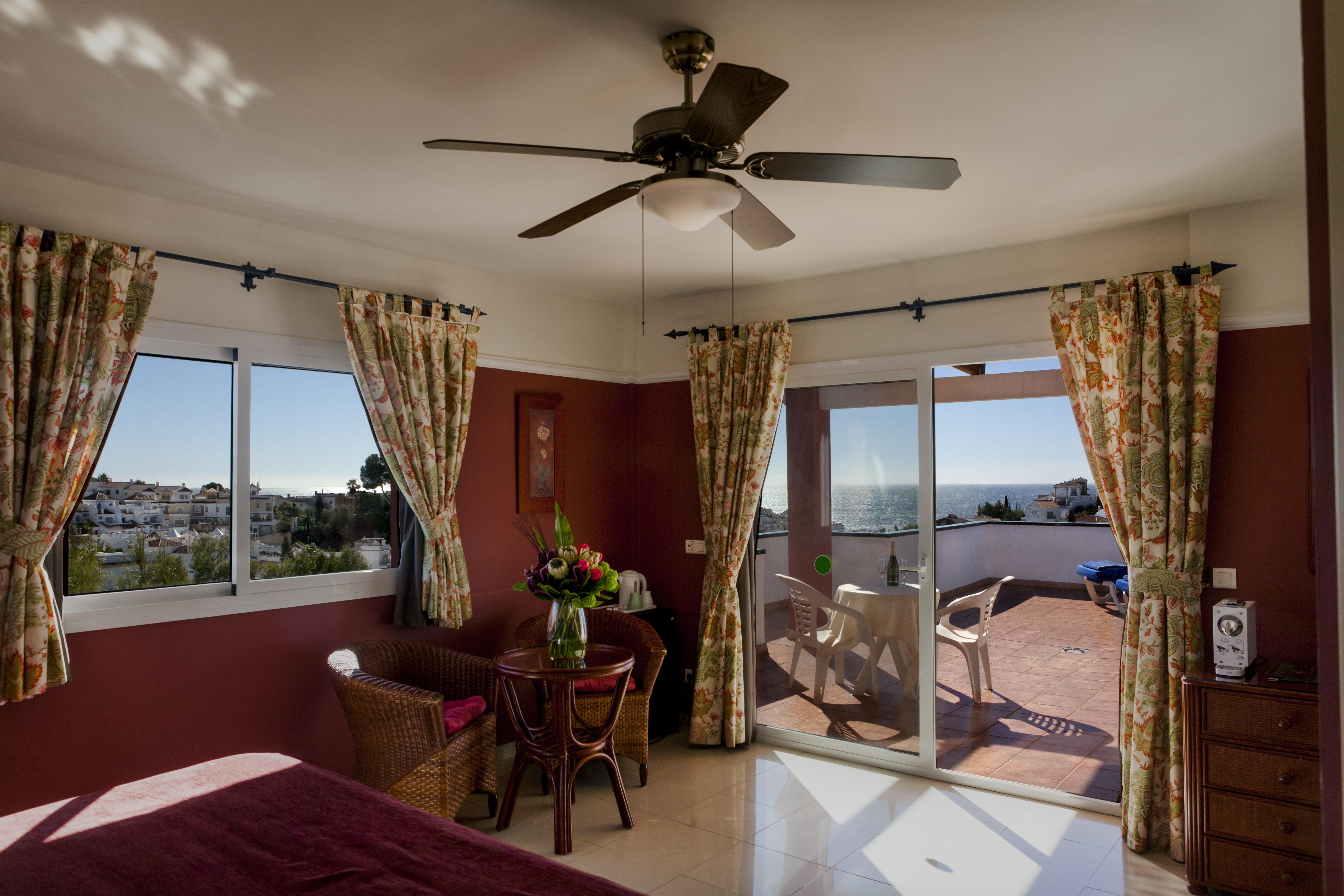 Hotel Arcos Nerja