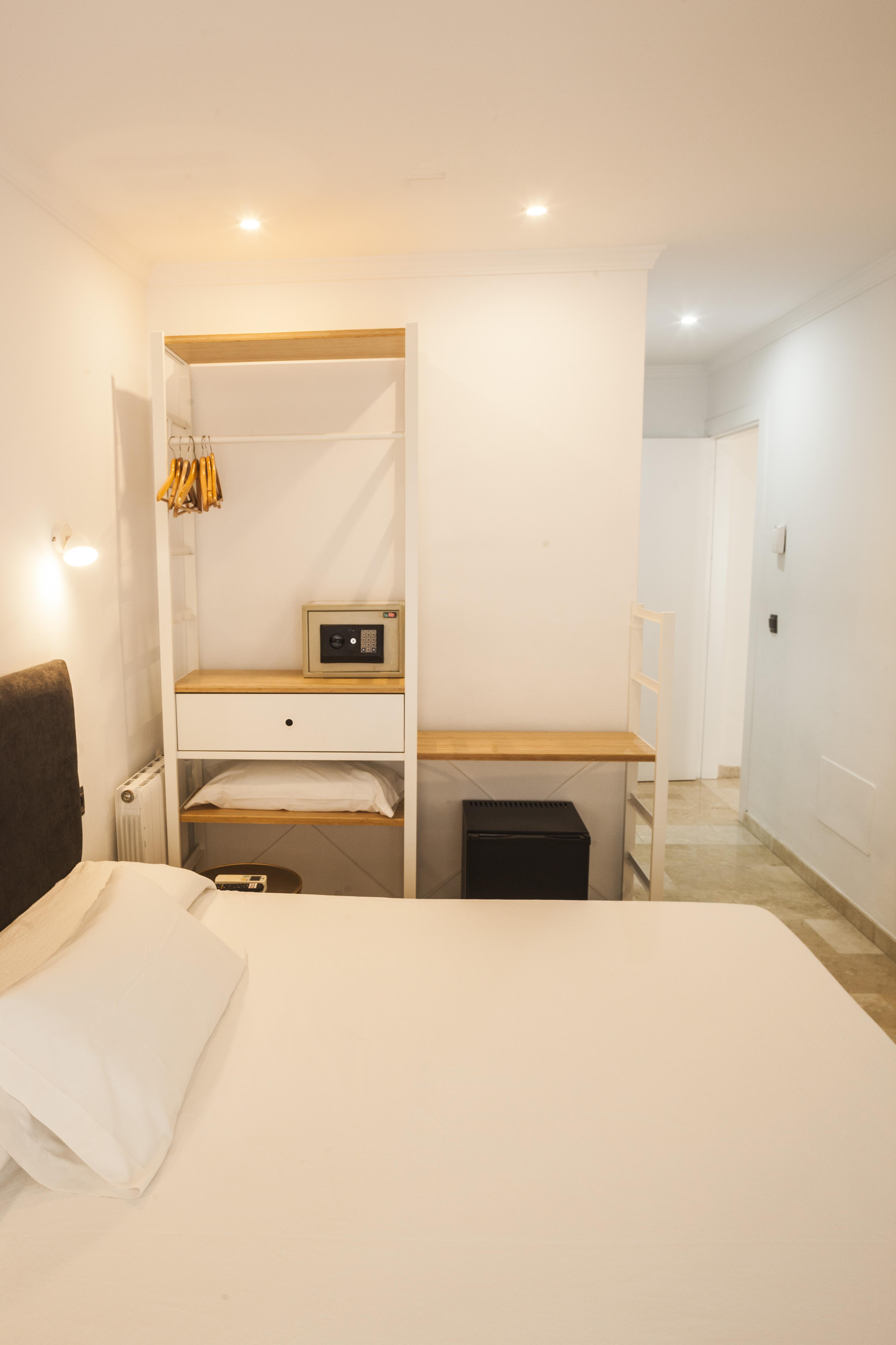 Abril Guest house 2*