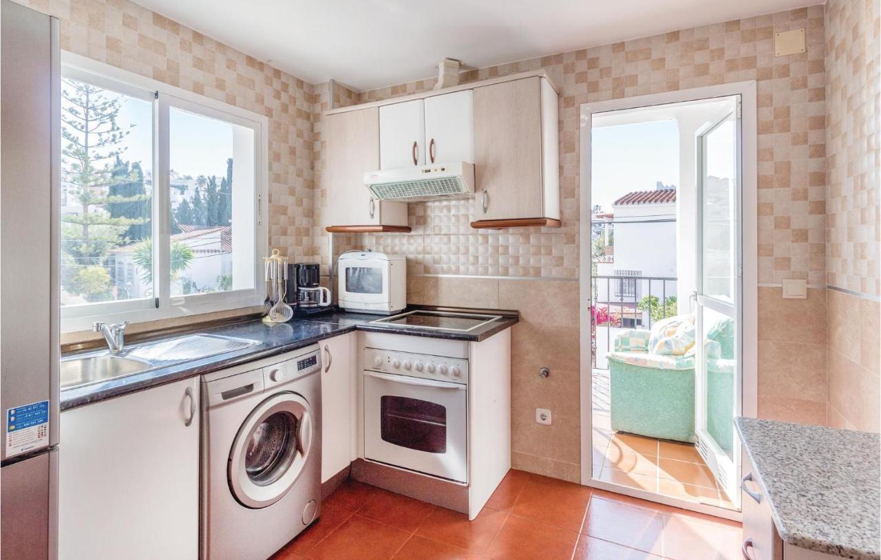 Apartamento 2 Bedroom Awesome In Nerja