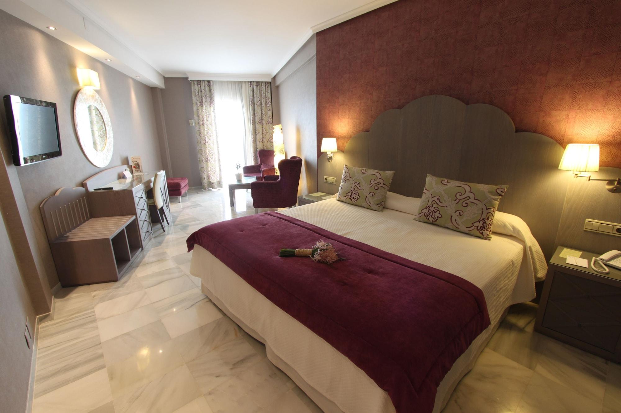 Hotel Balcón De Europa 4*