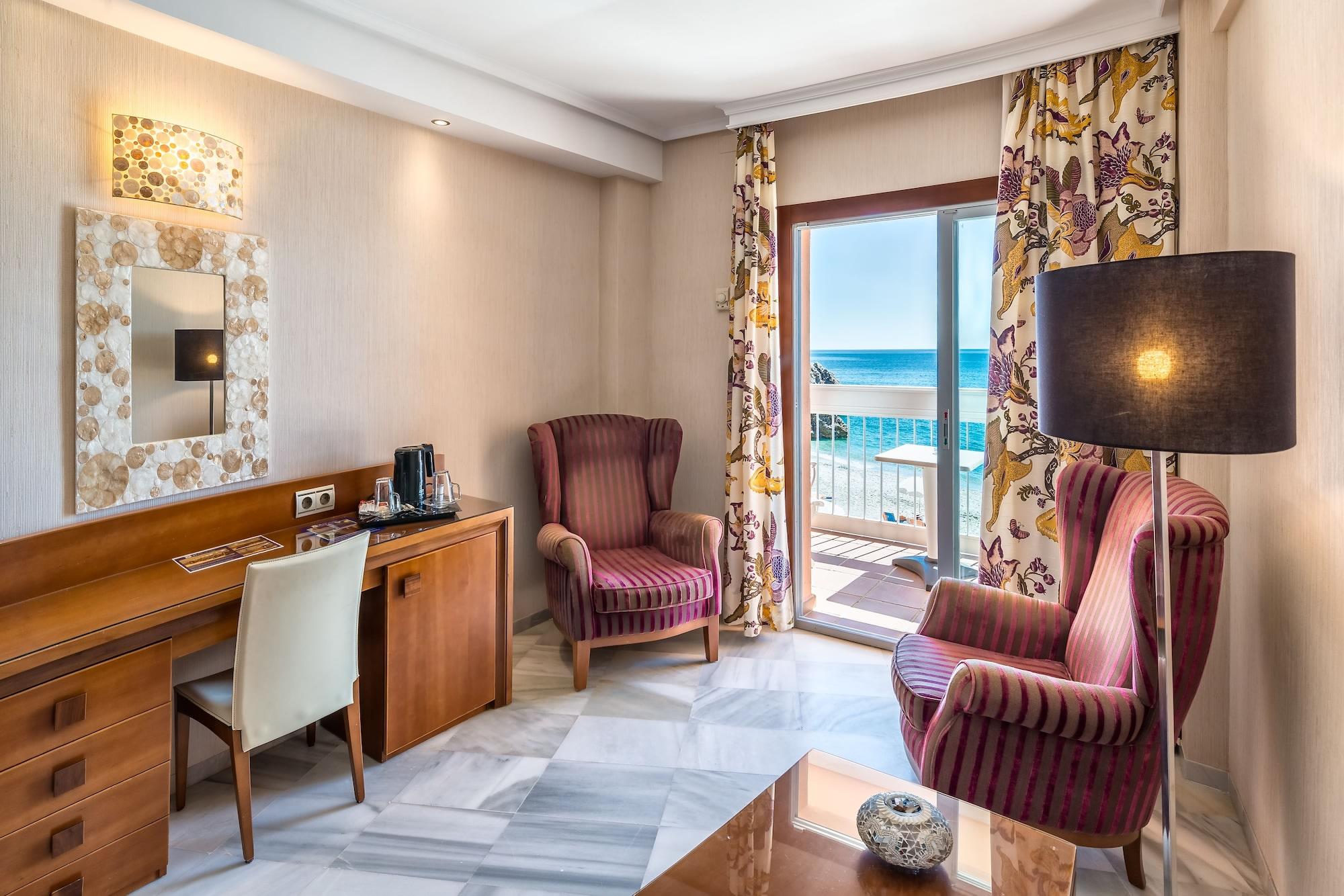 Hotel Balcón De Europa 4*