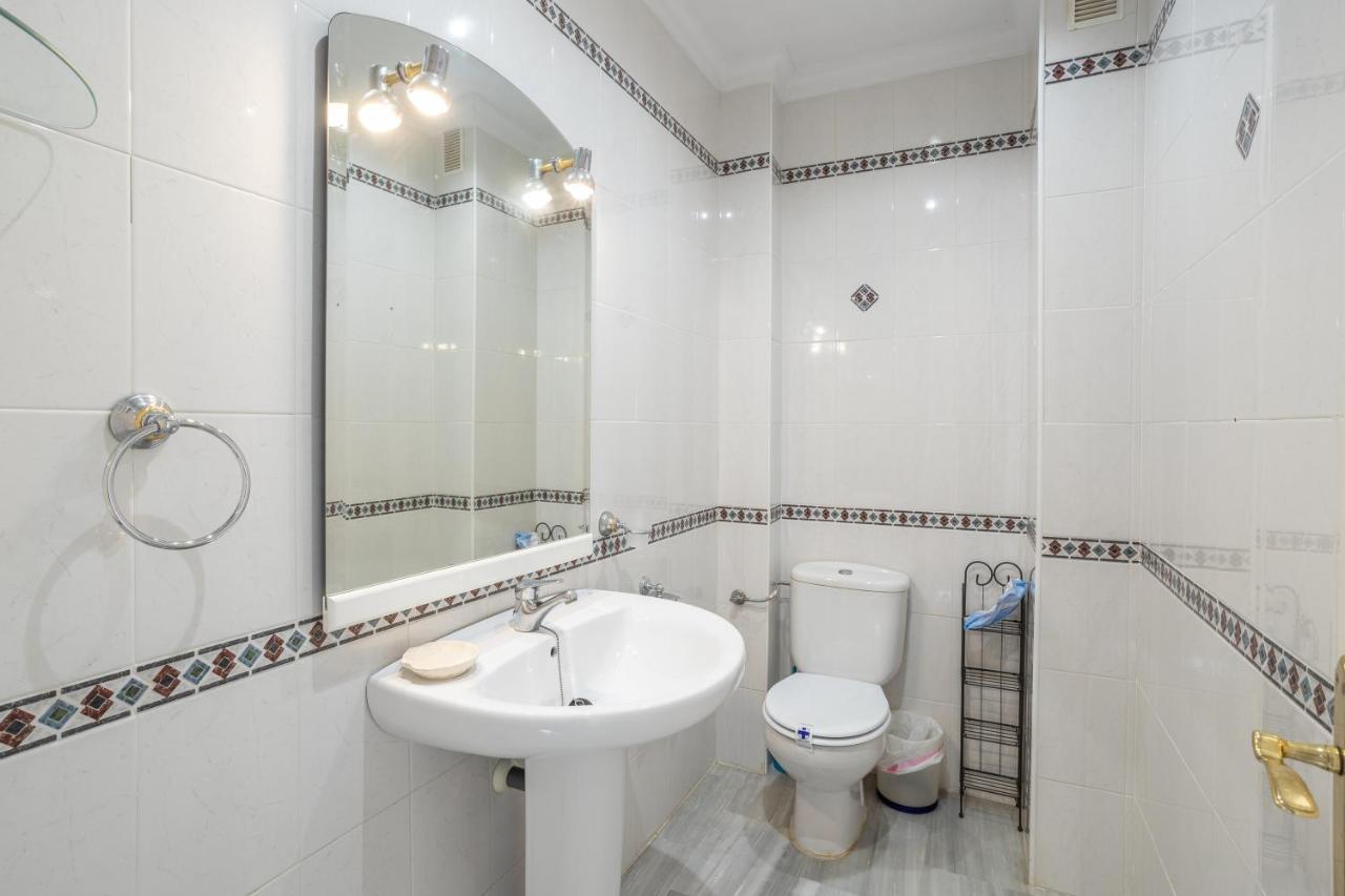 Flores 5 - Large Townhouse Сasa de vacaciones