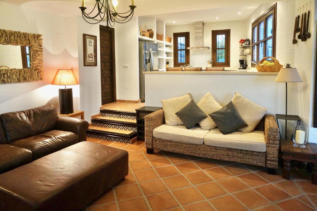 Casa Alba Pousada *
