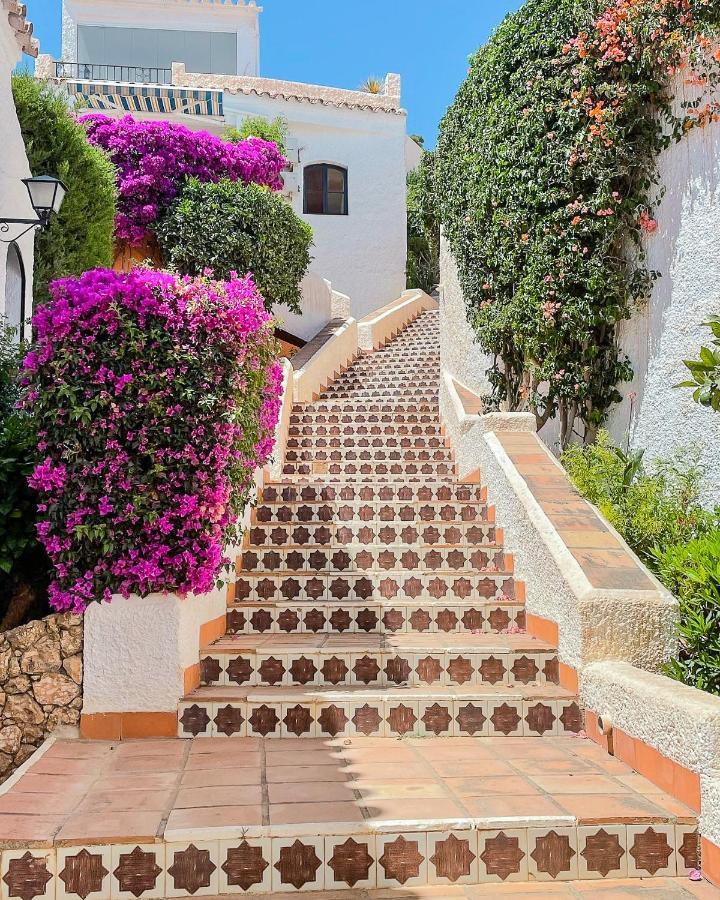 Renovated With Nerjas Biggest Pool Nerja