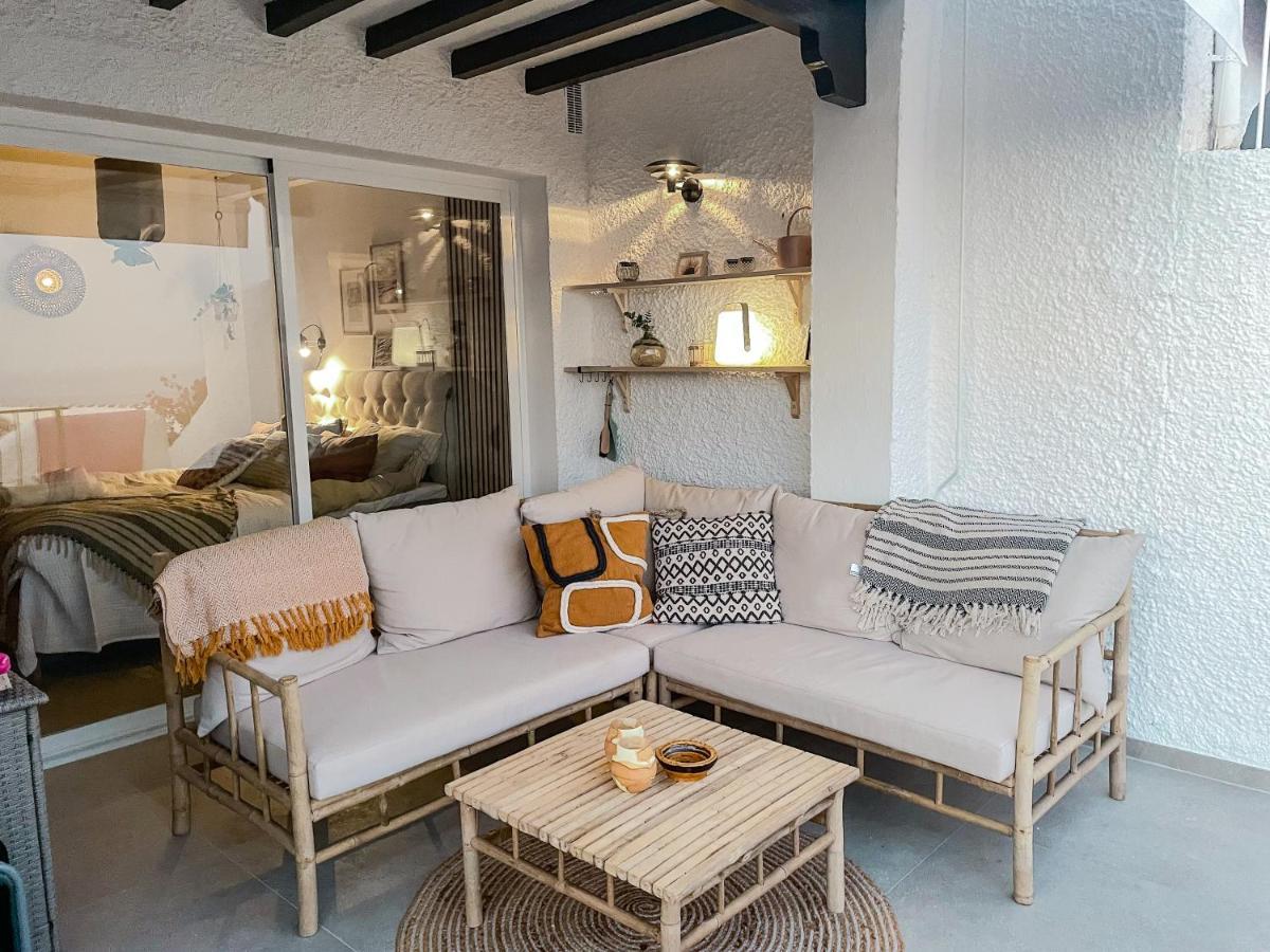 Renovated With Nerjas Biggest Pool Apartamento