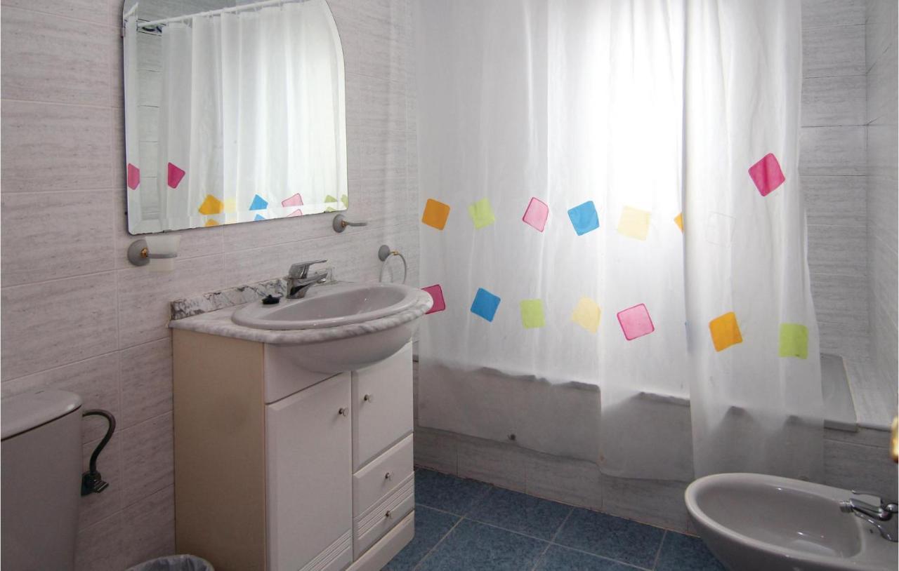 Apartamento 2 Bedroom Awesome In *