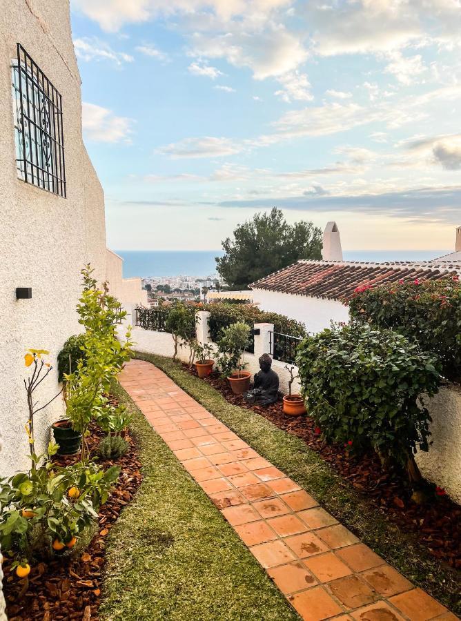 Renovated With Nerjas Biggest Pool Apartamento Nerja