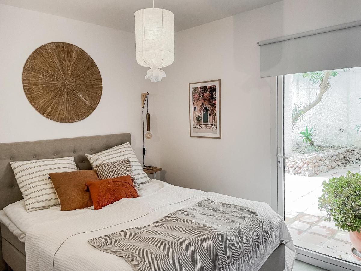 Renovated With Nerjas Biggest Pool Apartamento