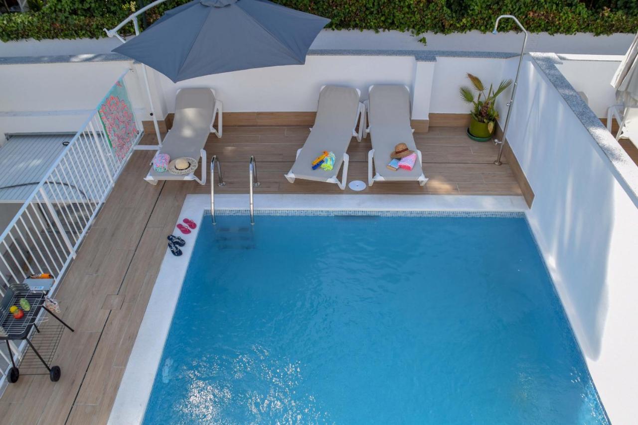 Paradise - Suero Villa