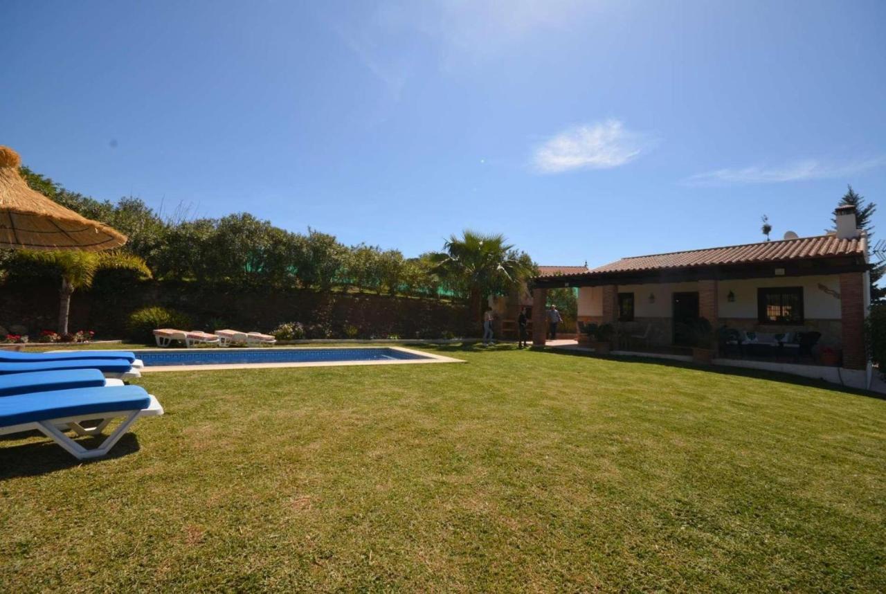 Loli Imaroga Villa *