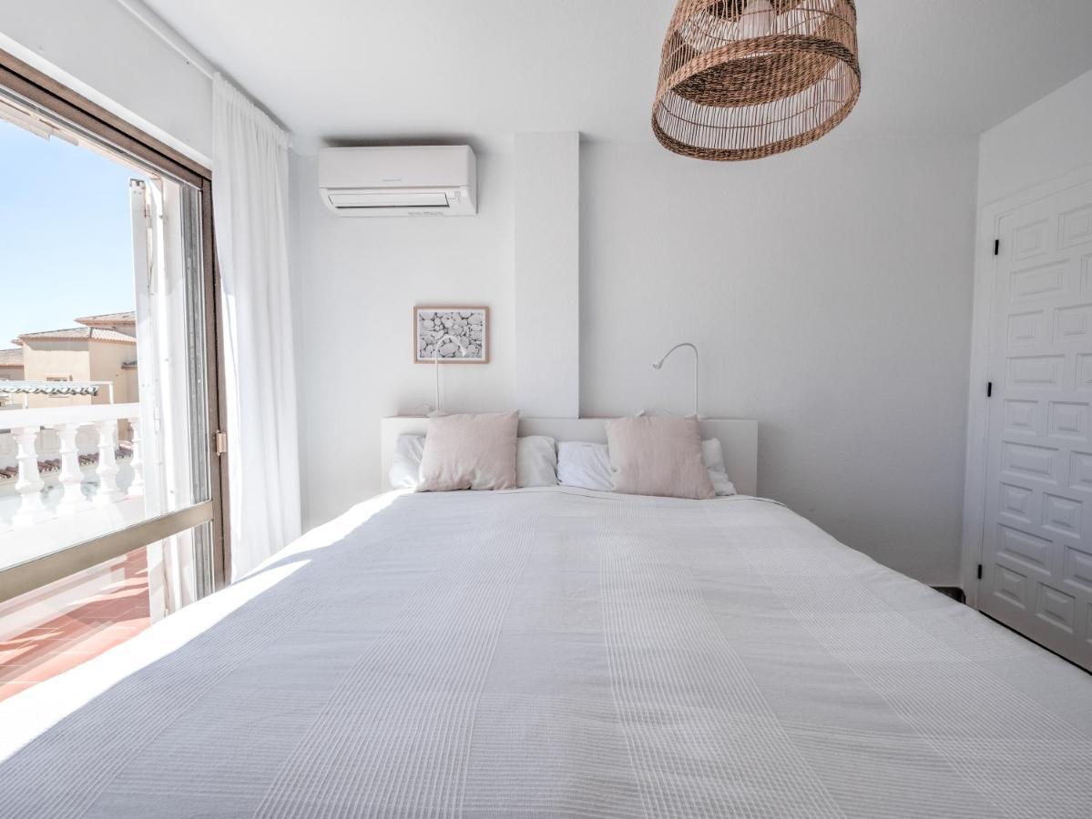 Apartment Penthouse With Roof Terrace In Parador, *