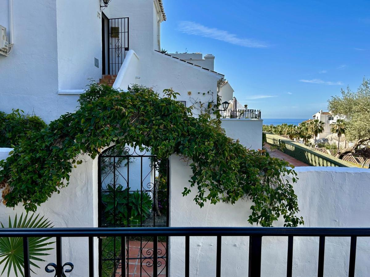 Casa Con Terraza Y Hermoso Jardin Comunal Holiday home