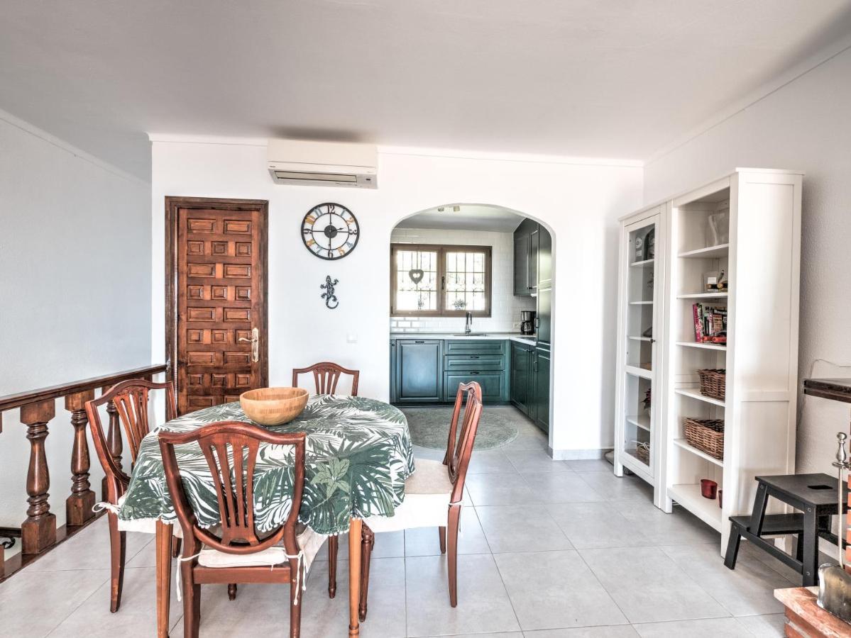 Beautiful Townhouse With Two Terraces In Villa