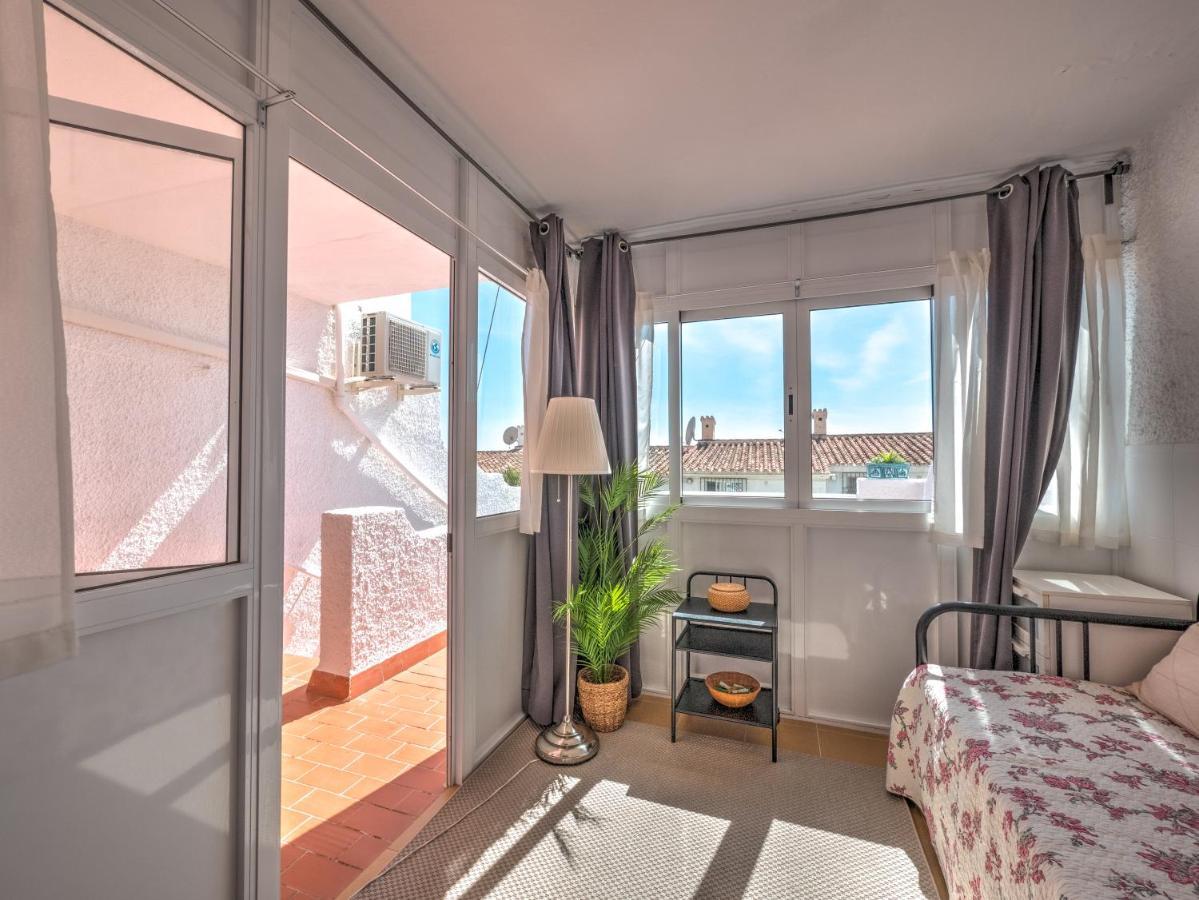 Villa Beautiful Townhouse With Two Terraces In