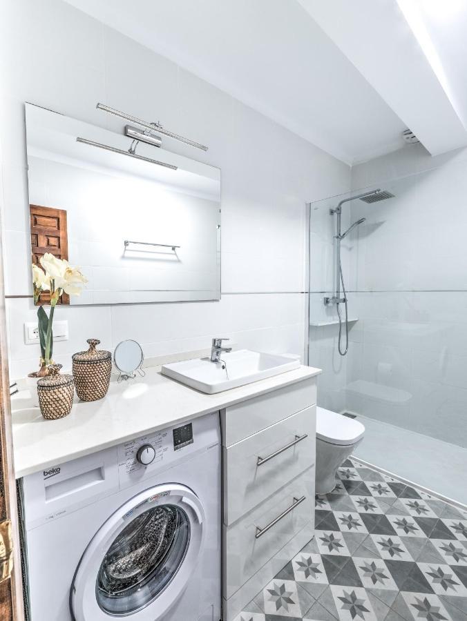 Villa Beautiful Townhouse With Two Terraces In