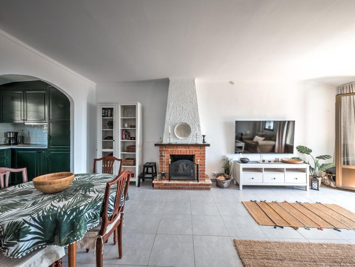 Beautiful Townhouse With Two Terraces In Villa *