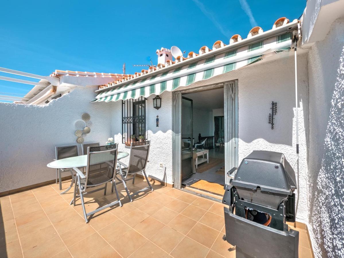 Beautiful Townhouse With Two Terraces In Villa *