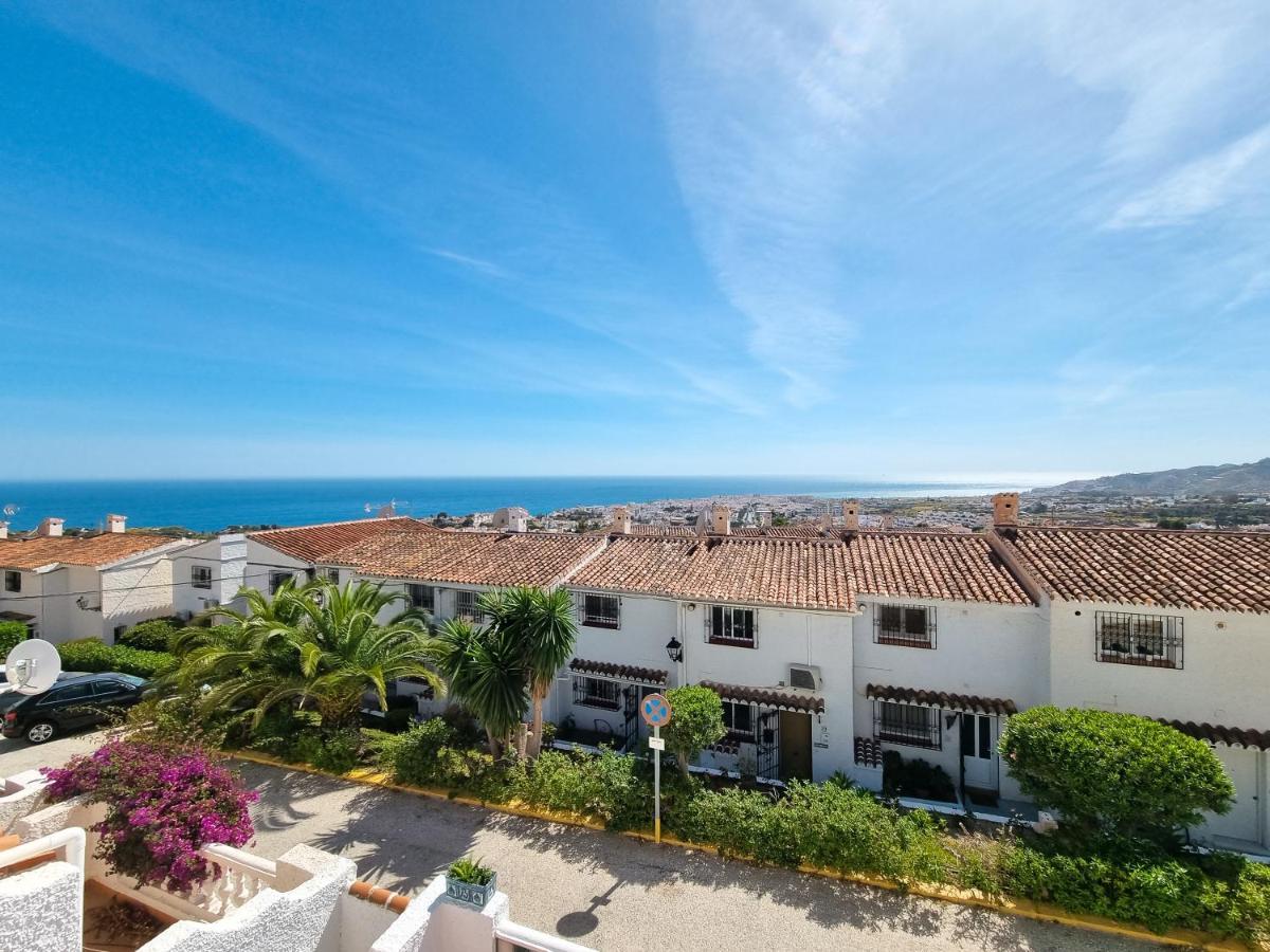 Beautiful Townhouse With Two Terraces In Villa