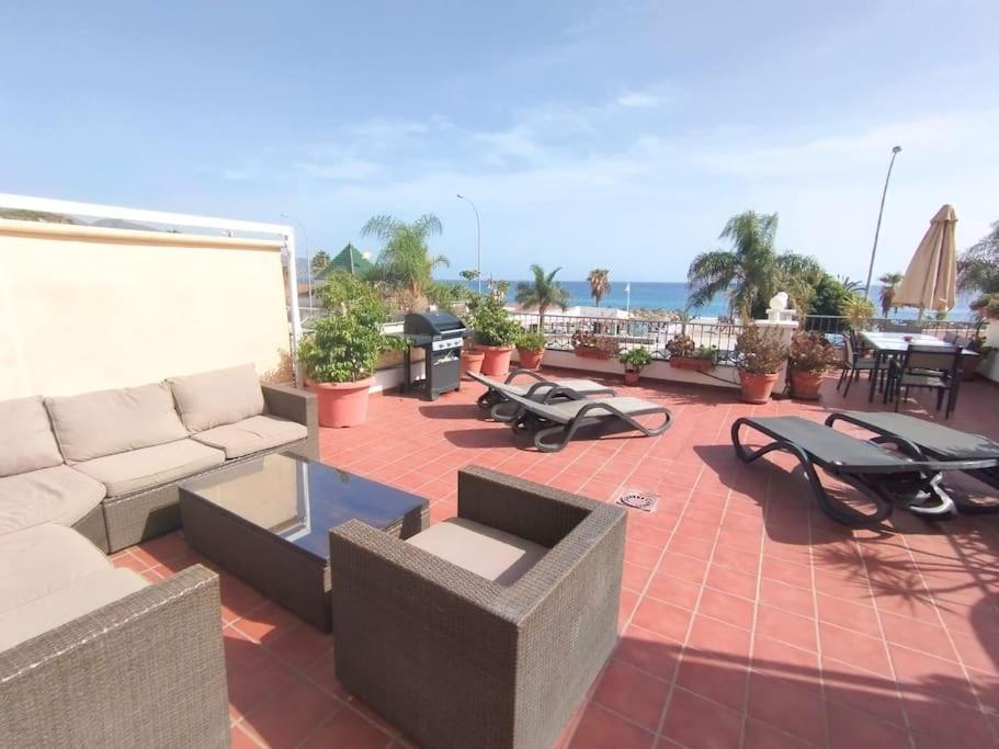 First Line With 3 Bedrooms And Parking,