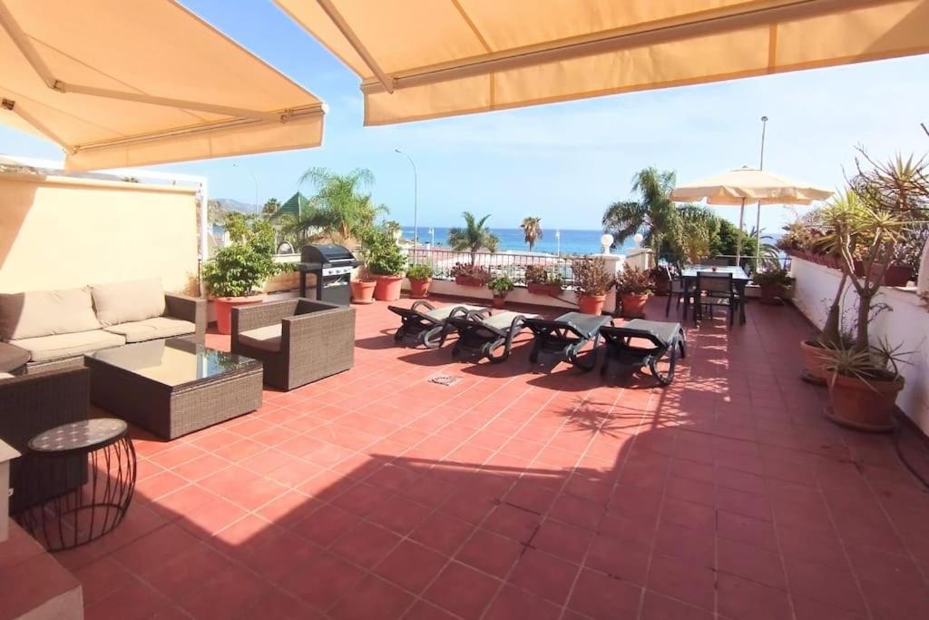 First Line With 3 Bedrooms And Parking,