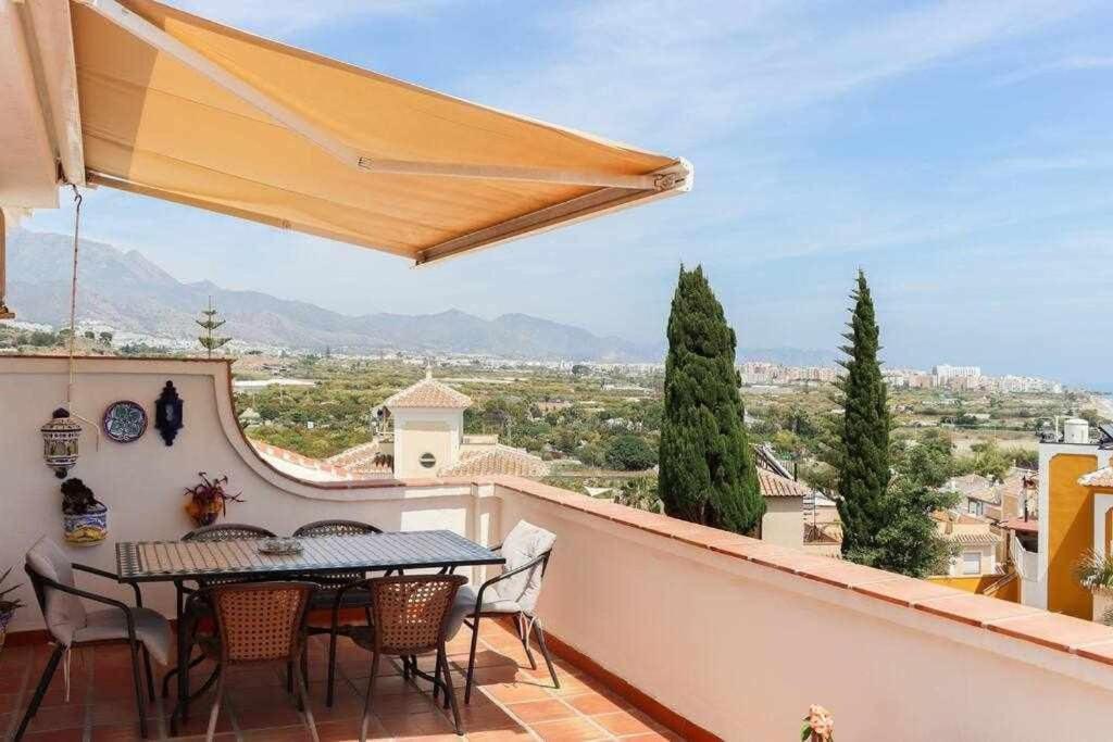 Urb Tropicana, 2 Bedroom Apartment *