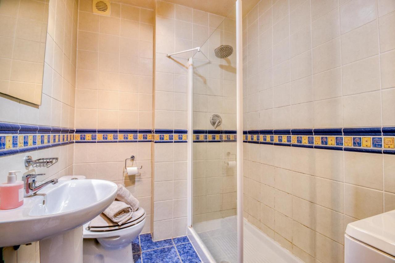 Apartment Urb Tropicana, 2 Bedroom
