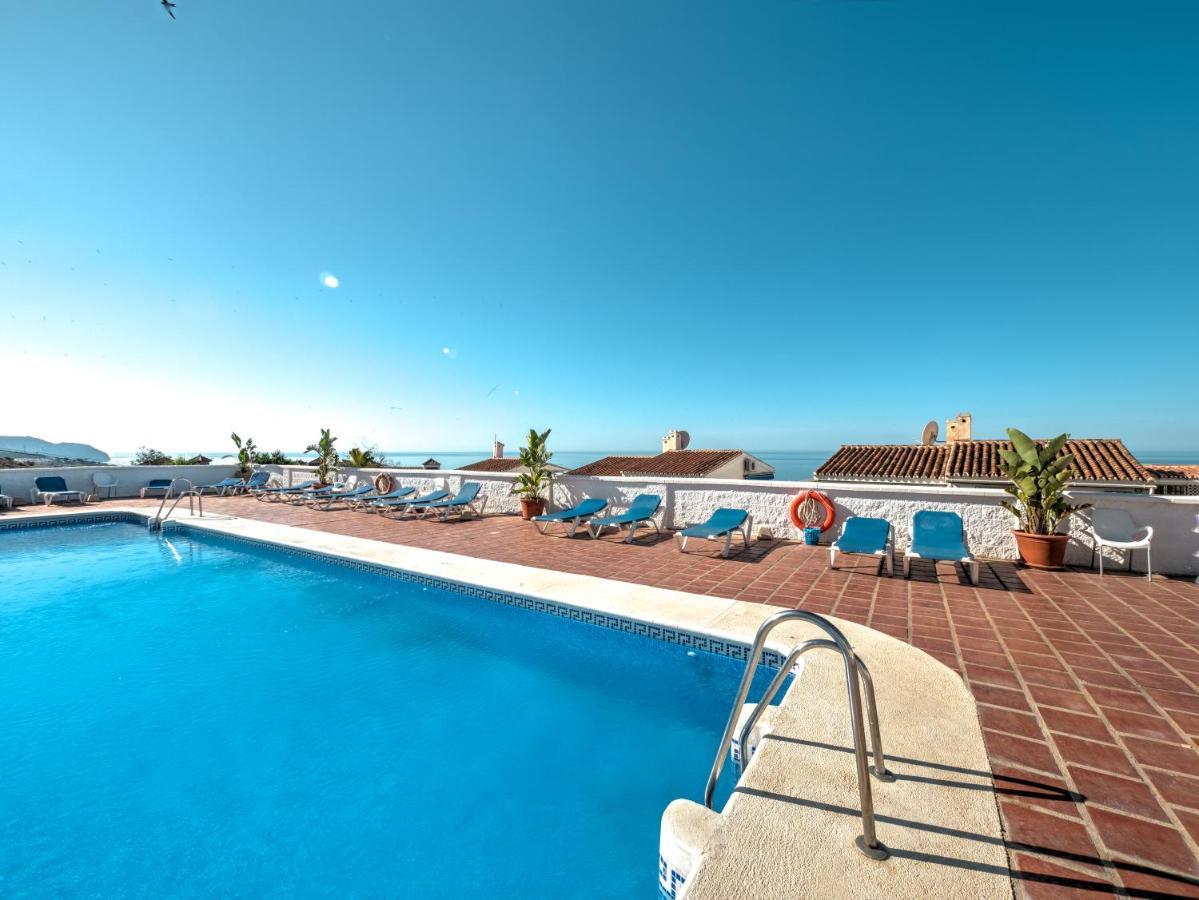 Beautiful Townhouse With Two Terraces In Villa *