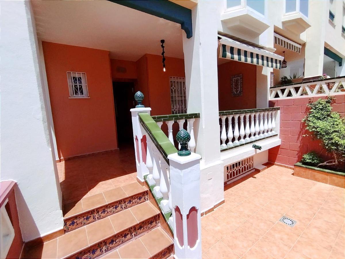 Apartamento Casa Playa, Terraza Y Garaje Nerja