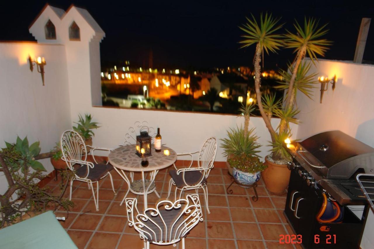 Jardines De 18 Menyber Nerja