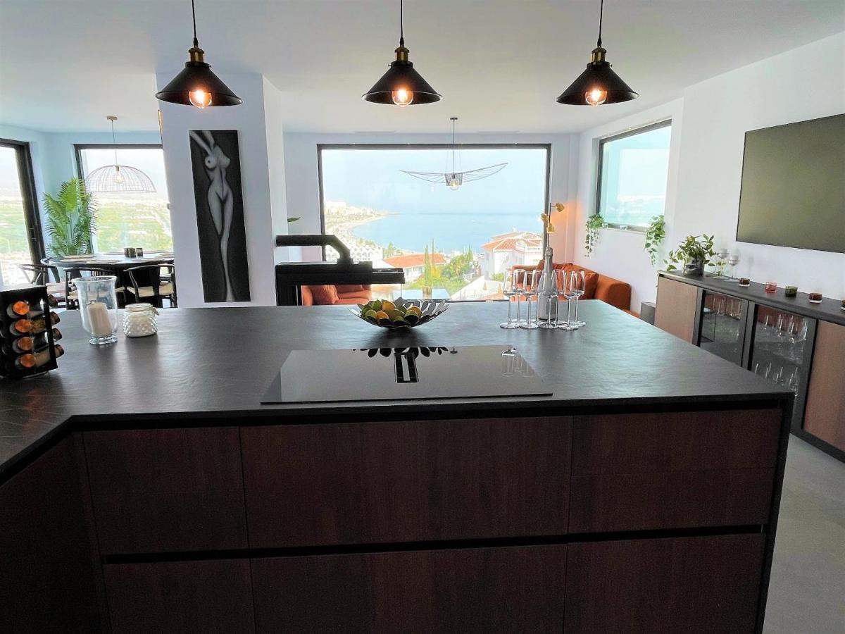 Luxury With Panoramic Views And Infinity Pool Villa