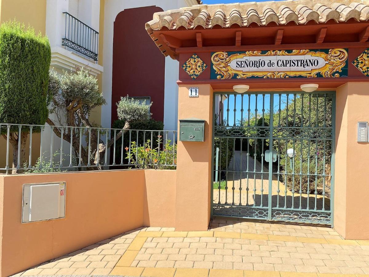 Senorio De Capistrano Casasol *