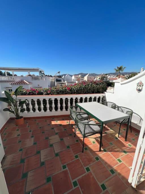 Beautiful Views, Pool & Just 10min To The Holiday home *