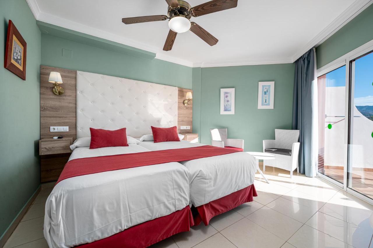 Hotel Arcos 3*