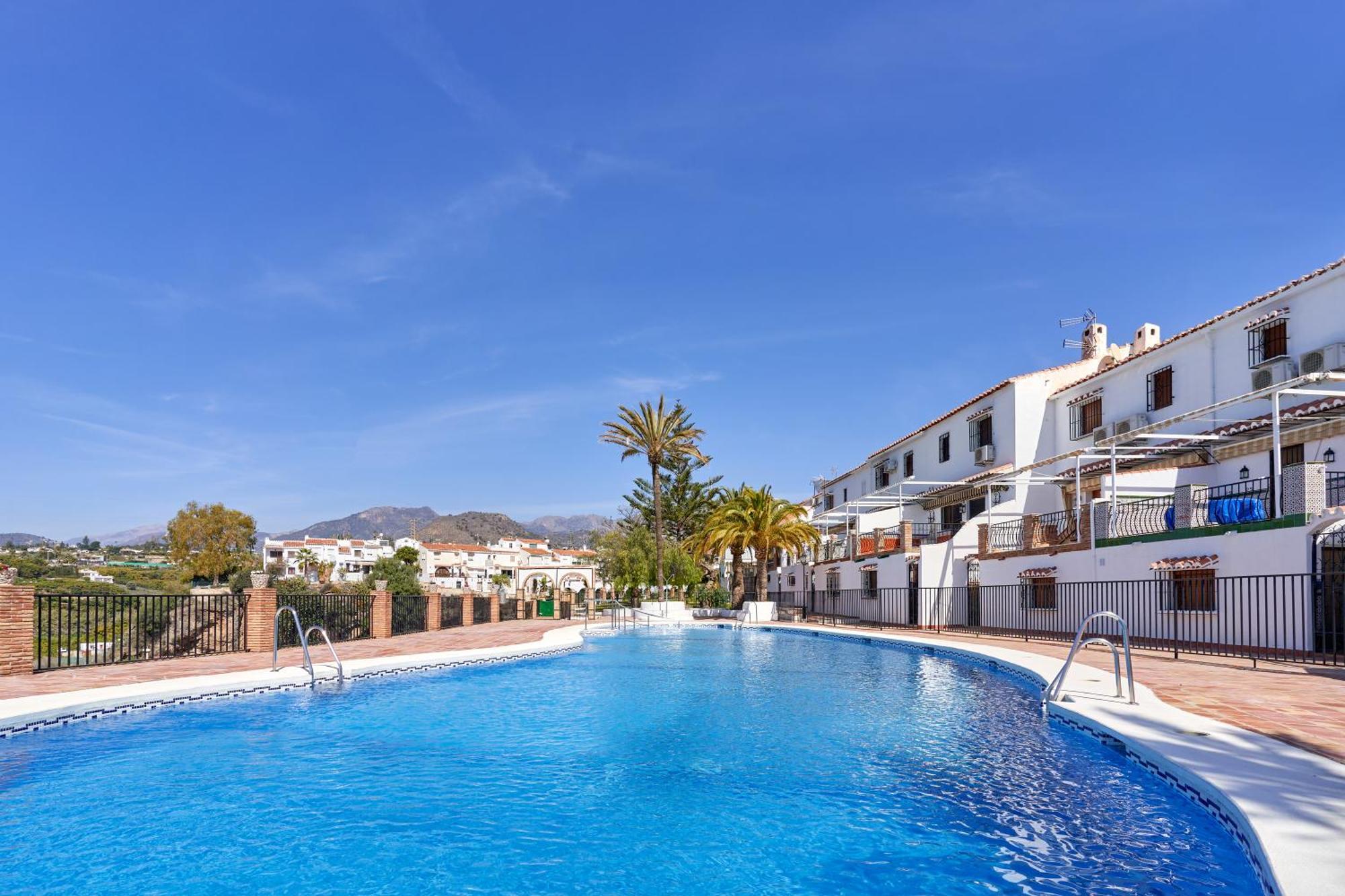 Almijara 2 * Nerja