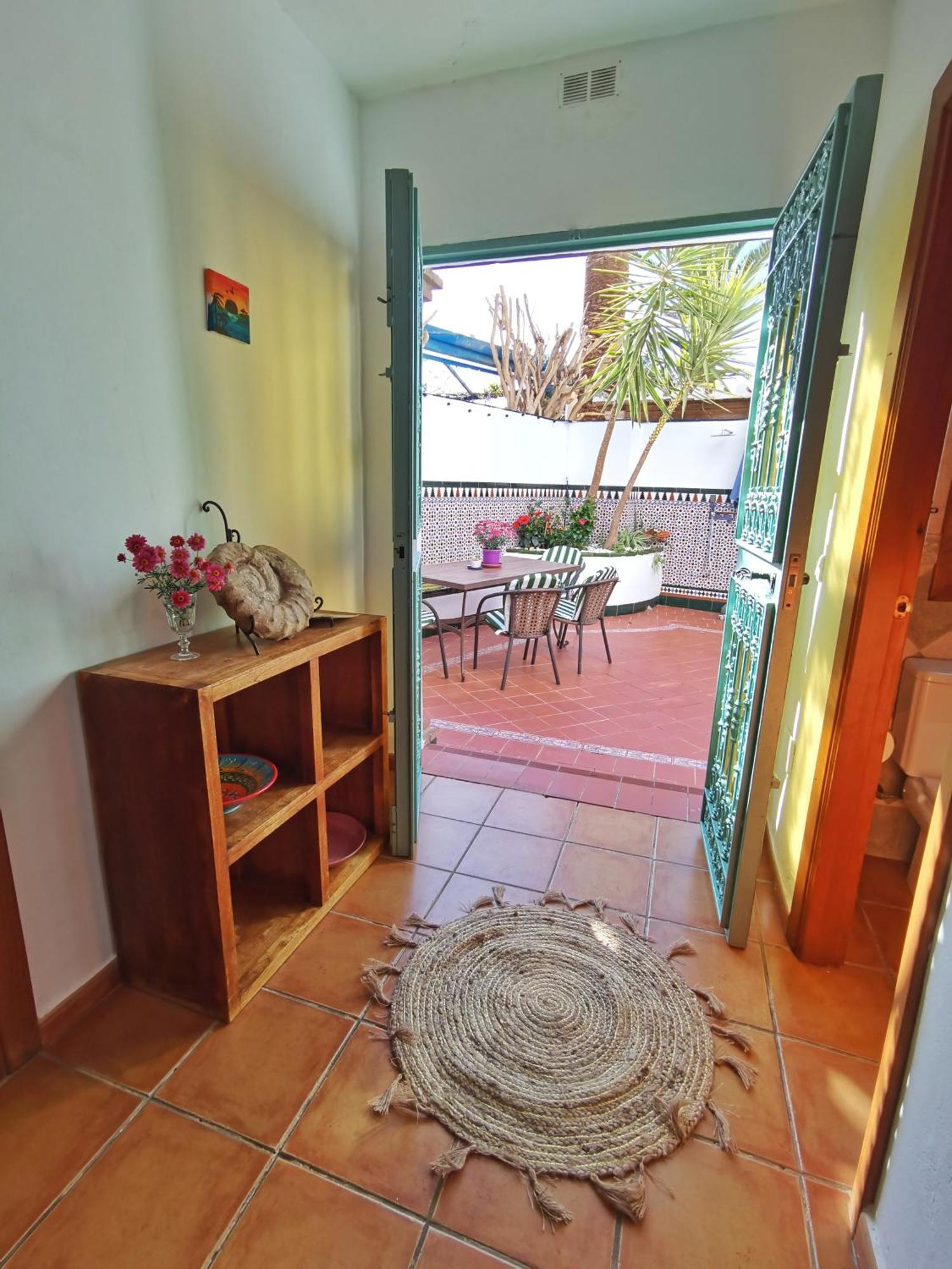 Carabeo Apartment *